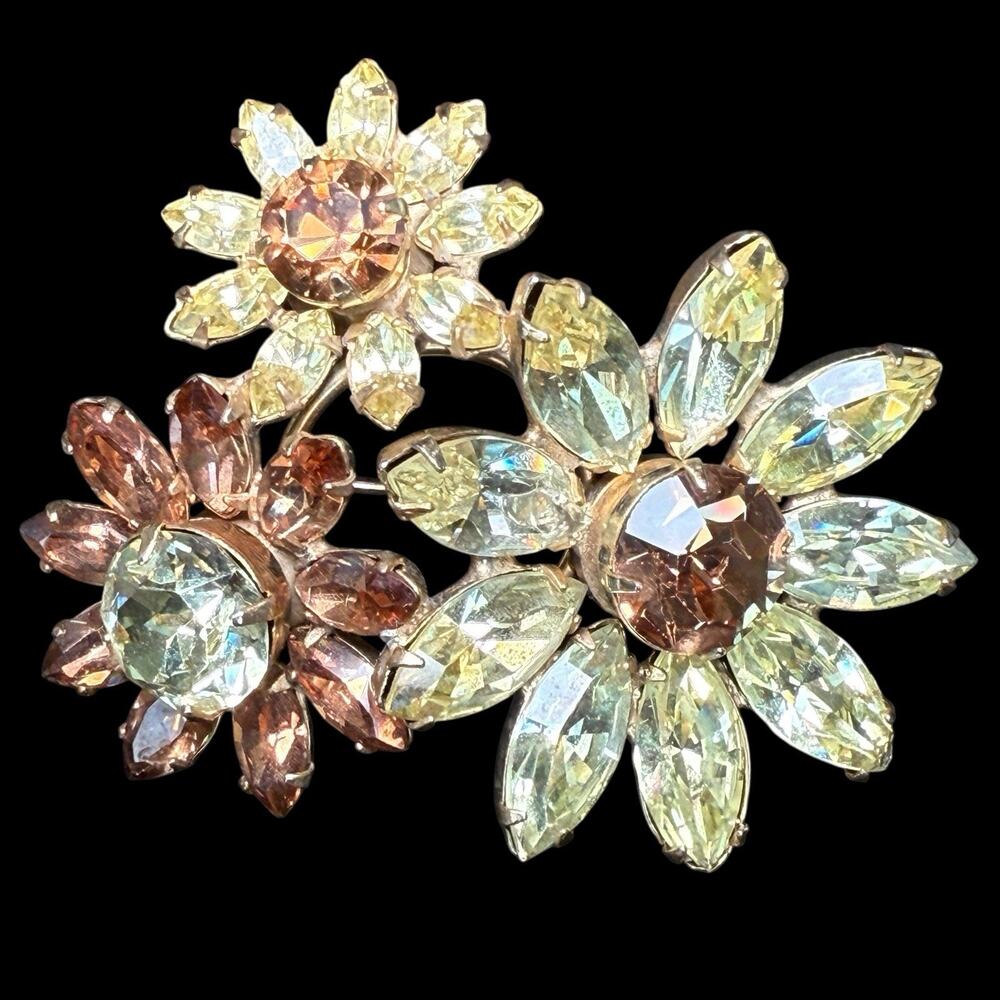 Vintage REGENCY Unmarked Bold Jonquil Topaz Cluster Rhinestone Flower Brooch